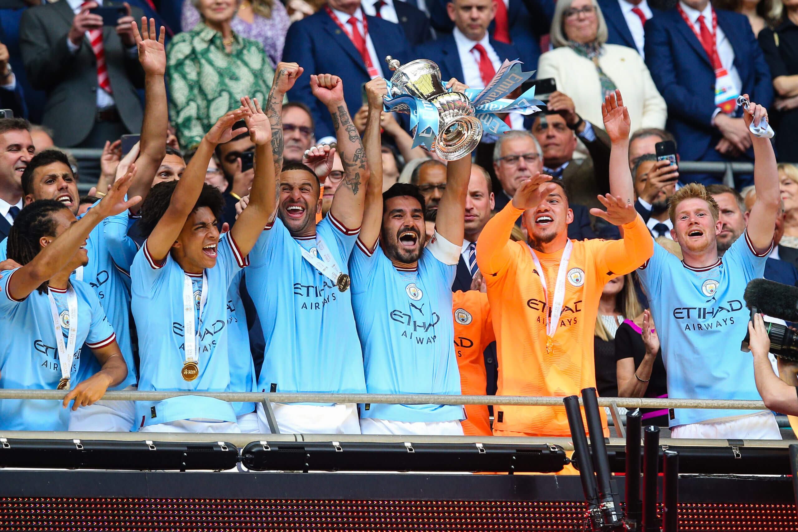 Manchester City lifting last season's FA Cup