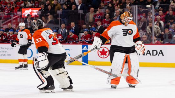 Flyers’ goalie tandem appears set. Whether it’s good enough is another question