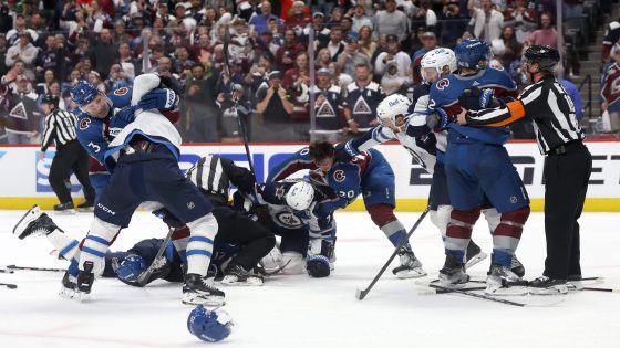 Jets vs. Avalanche bloody finish in Game 3 result of unnecessary playoff mentality