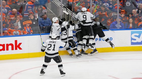 Anže Kopitar, L.A. Kings leader and Game 2 hero, conducts a master class in hockey sense