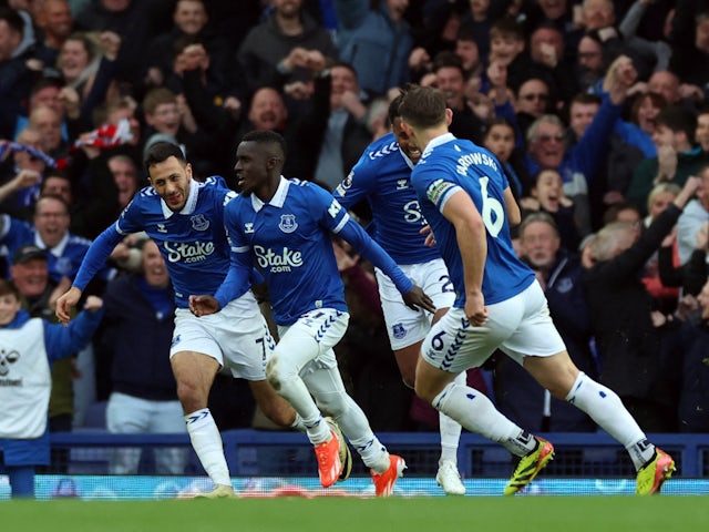 Everton's Idrissa Gueye celebrates scoring their first goal on April 27, 2024