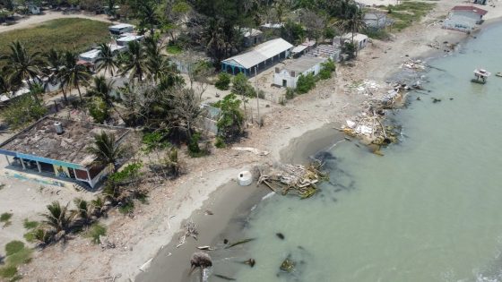 Submerged homes and heatwaves fuel Mexico climate angst | Climate News