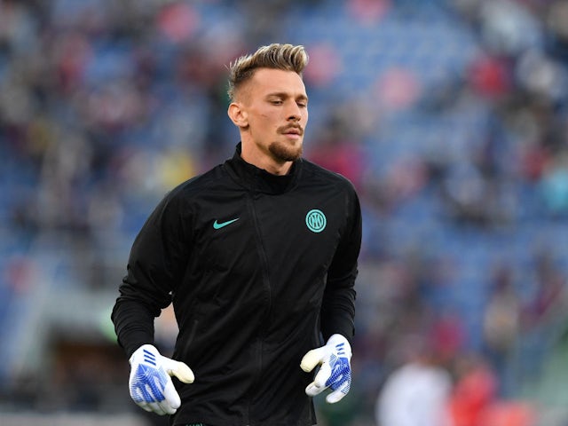 Inter Milan's Andrei Radu during the warm up before the match on April 27, 2022
