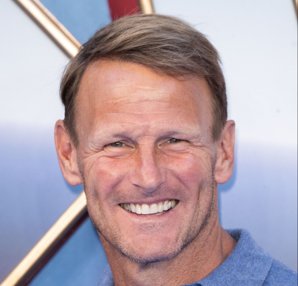 Teddy Sheringham believes 'Ten Prem managers could've done a better job than Ten Hag' at United