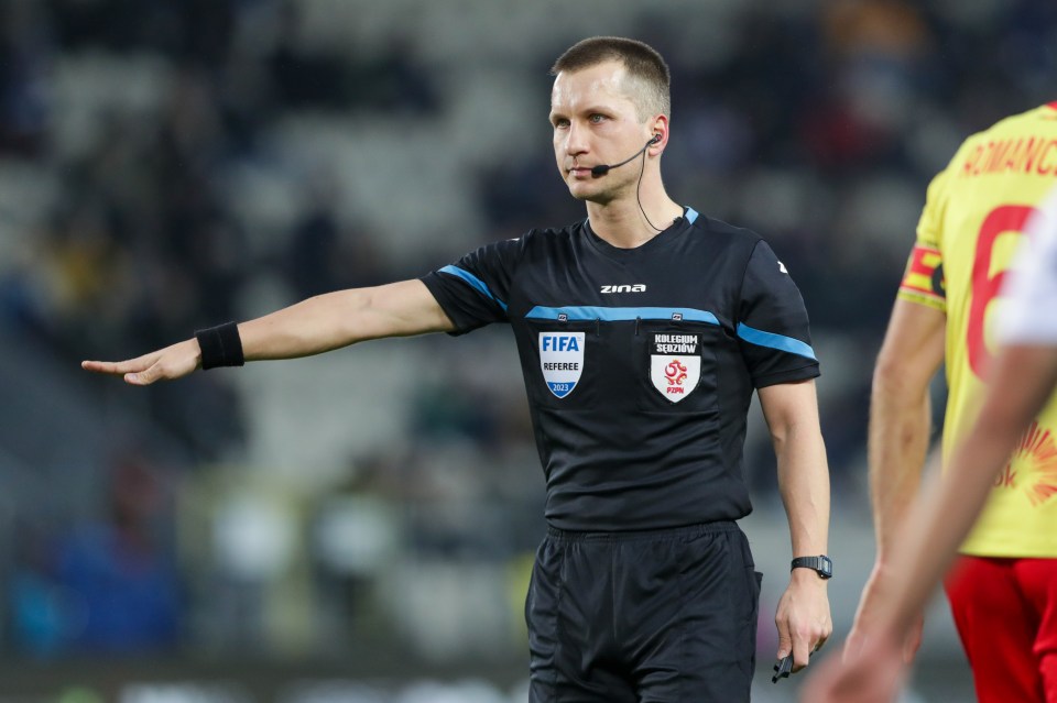 Uefa have banned Polish referee Bartosz Frankowski after he drunkenly took a sign