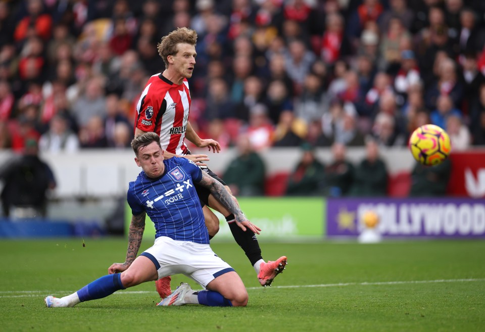 Sammie Szmodics broke the deadlock at the Gtech Community Stadium