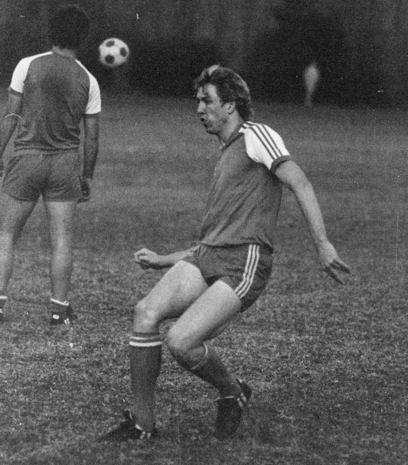 An appeal has been launched to help the daughter of former Chelsea star Dave Mitchell