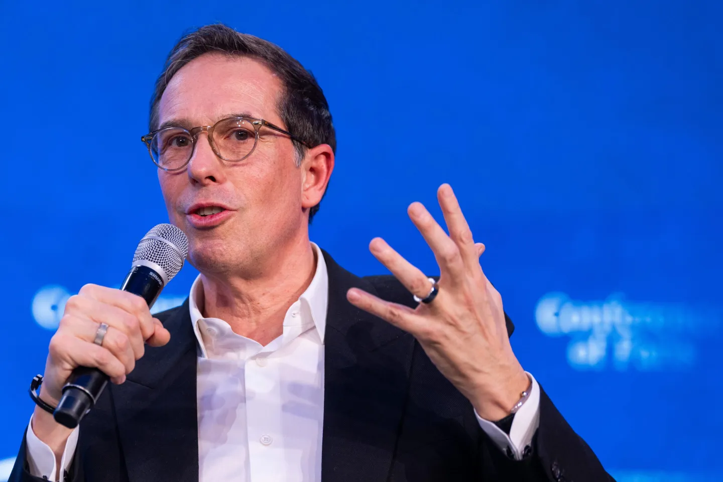 L’Oreal has built up inventory for several labels in the U.S. in response to the threat of tariffs, and could relocate some production to the country, Nicolas Hieronimus chief executive officer of L'Oreal SA said.