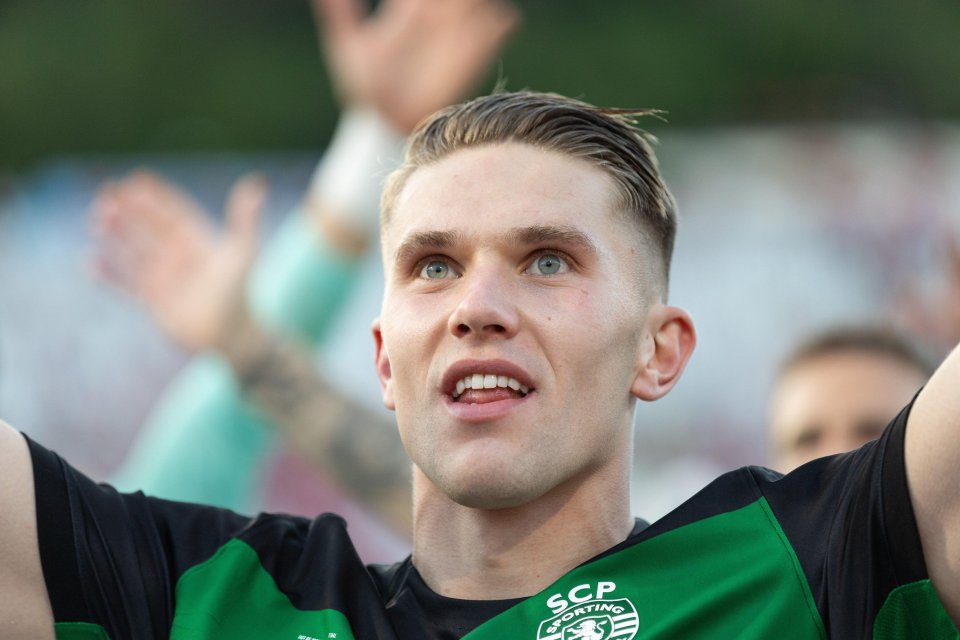 Viktor Gyokeres celebrating after Sporting won the Portuguese Cup final.