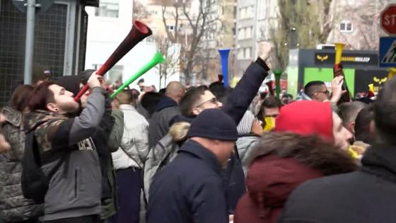 Video. No comment: 15 minutes of noise in Novi Sad for the 15 lives lost