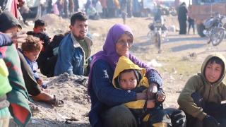 Video. Thousands of Kurds displaced from Aleppo reach Kurdish areas near Raqqa