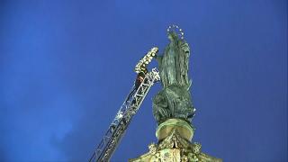 Video. Firefighters honour Virgin Mary with floral tribute in Rome
