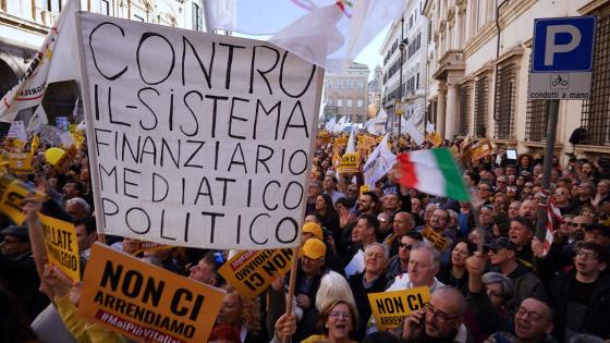 Video. Striking workers in Italy demand wage hikes amid soaring inflation