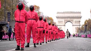 Video. Squid Game fans bring ‘Red Light, Green Light’ to Champs-Elysées