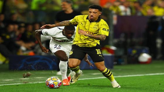 Manchester United attacker ‘must take mammoth pay cut to leave Old Trafford’