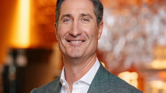 Will the CEOs of Nike, Starbucks, Boeing, and Warner Bros. Discovery overcome a tough 2024 this year?