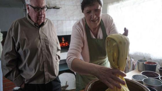 Warren Buffett’s son is on track to donate $1 billion in aid to Ukraine this year