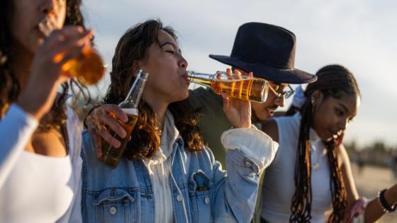 The truth about alcohol and your brain: Scientists put a number on the years heavy drinking takes off your life