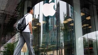 Apple fans won’t stay loyal if tariffs mean $2000 iPhones, top analyst warns 