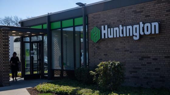 Huntington CFO says loan growth is boosting profit as businesses proceed with ‘cautious optimism’ amid tariff uncertainty