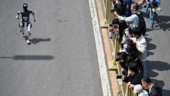 China’s first robot marathon runners trip, emit smoke, fall apart