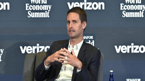 Snap stock craters after it reveals an $800 loophole could endanger its more than $1 billion in ad revenue