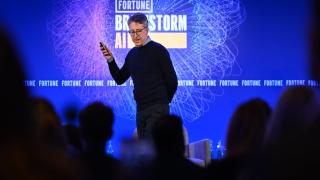 Leading AI labs only moat is access to capital, top tech analyst says 