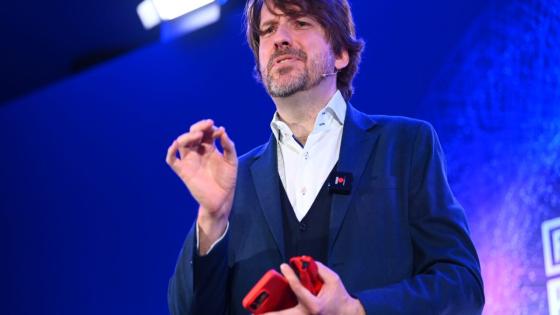 Why a DeepMind AI researcher thinks there’s a connection between business and improv theater