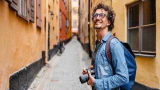 5 expert tips to keep your gut healthy while traveling