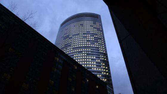 Ex-Goldman Sachs banker sentenced to 2 years