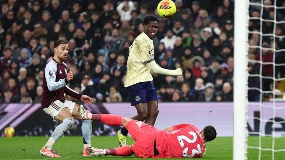Aston Villa 0 Everton 1: Thierno Barry capitalises on Pau Torres clanger to hand Arsenal massive title boost