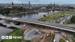 Large WW2 bomb defused after Dresden evacuated