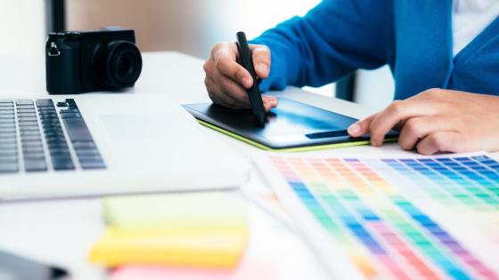 Pen tablet vs. pen display vs. tablet – what is the best drawing tablet for digital creatives?