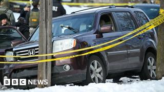 Video shows moment ICE agent fatally shoots woman