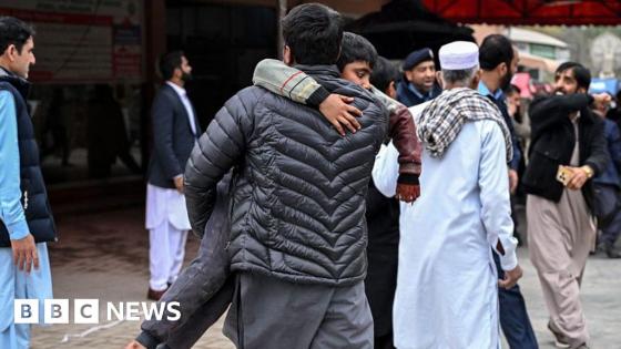 More than 30 killed in blast at Pakistan mosque, officials say