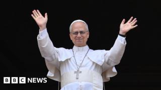 Crowds cheer as Pope holds first Sunday address