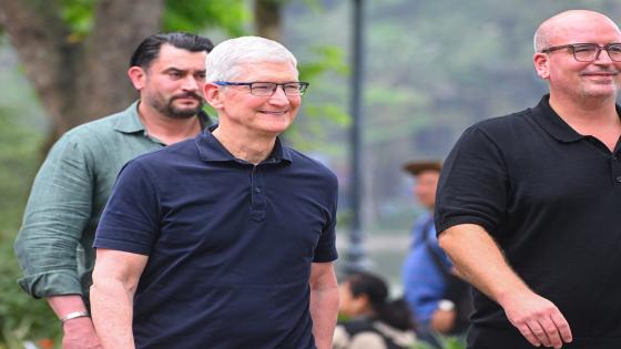 Apple announces investment in Vietnam as Tim Cook visits Hanoi | Manufacturing