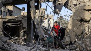Hamas ‘serious’ about captives’ release but not without Gaza ceasefire | Israel War on Gaza News