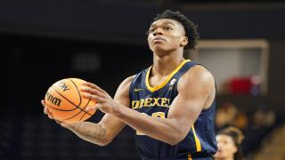 Kentucky, Mark Pope land former Drexel center Amari Williams