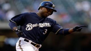 Ex-MLB SS Yuniesky Betancourt charged with insurance fraud after allegedly staging accident
