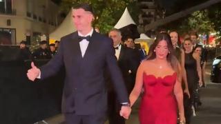 Emi Martinez and his stunning Wag are BOOED mercilessly at Ballon d’Or ceremony by France fans