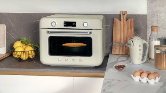 Forget air fryers – Smeg’s new 10-in-1 mini oven is what you need for your kitchen