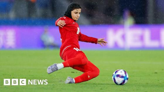 Iranian footballer says 'everything will be fine' as she trains with Australian team