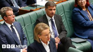 Australia's opposition leader under pressure after key resignation