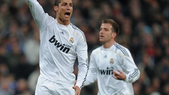 Former Premier League star Van der Vaart reveals why he never saw ex-team-mate Cristiano Ronaldo naked
