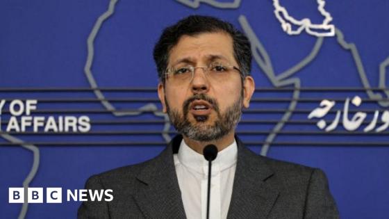 Israeli strikes in Lebanon 'grave violation' of ceasefire, Iran minister tells BBC