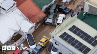 Cars pile up on Philippines streets after Typhoon Kalmaegi