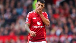 Why is Lisandro Martinez NOT playing for Man Utd against Arsenal?