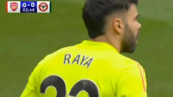 Arsenal star David Raya forced into emergency kit change before Brentford clash