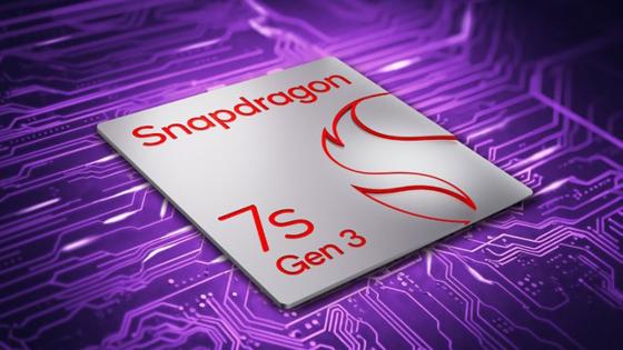 Qualcomm’s latest chipset will make AI-powered phones more affordable